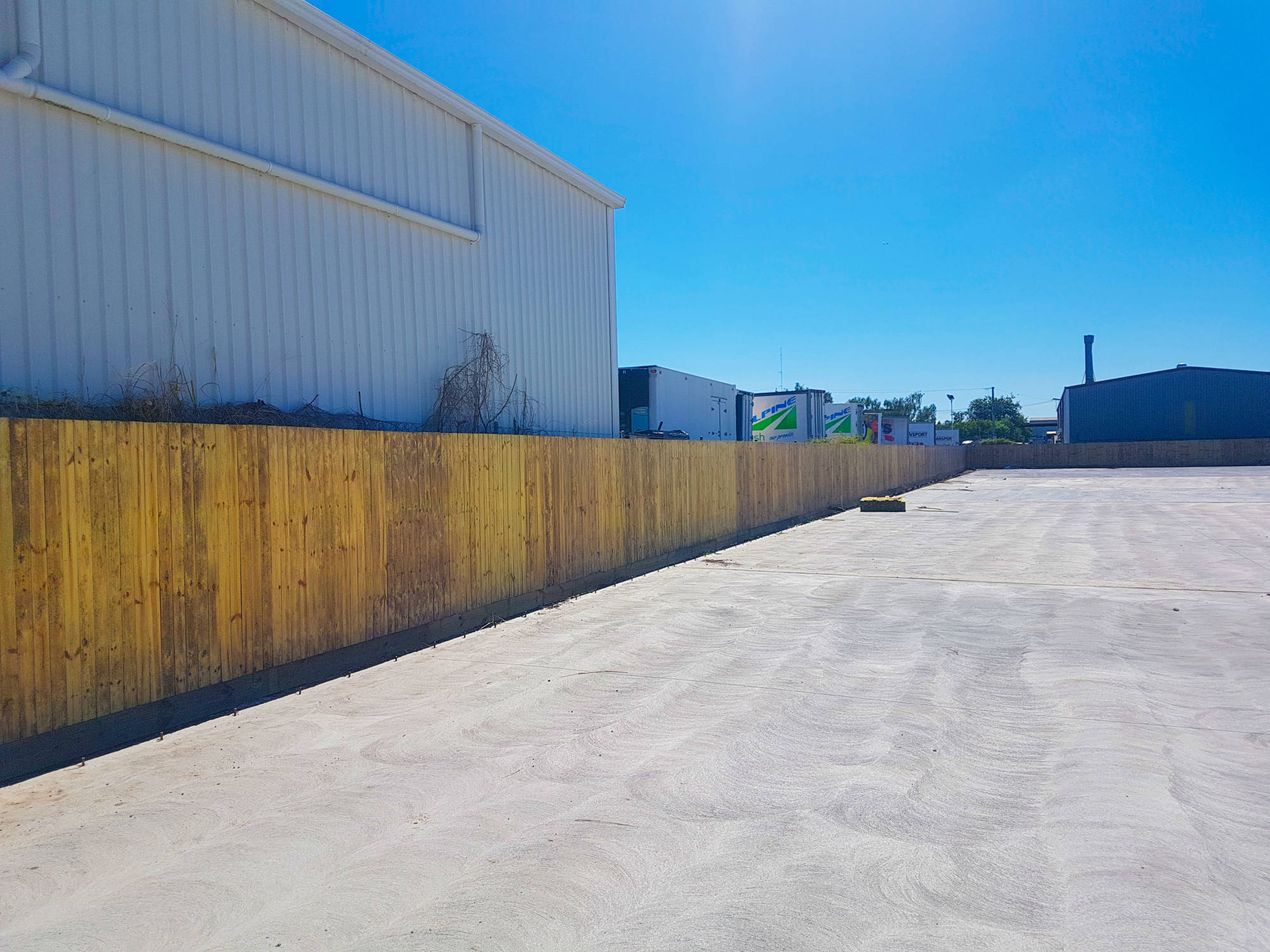 image of previous construction fencing job timber industrial